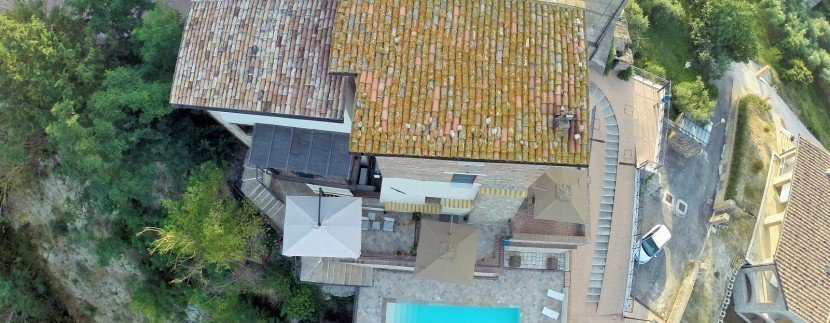 Casale con piscina in Umbria