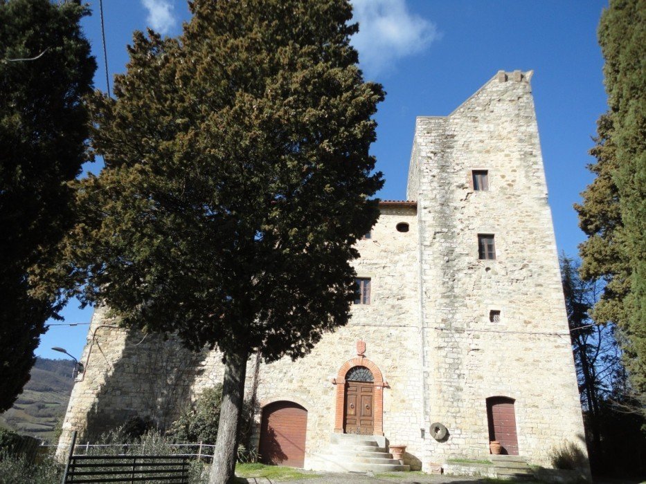 Château à vendre à Todi de l’année 1100