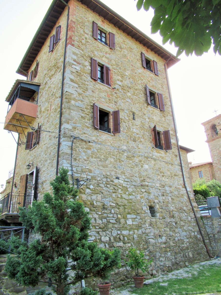 Torre medievale in vendita in Umbria