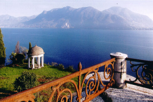 Prestigiosa villa al lago Maggiore