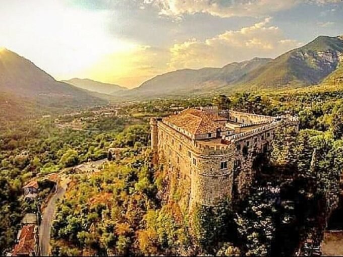 Castello in vendita in Abruzzo